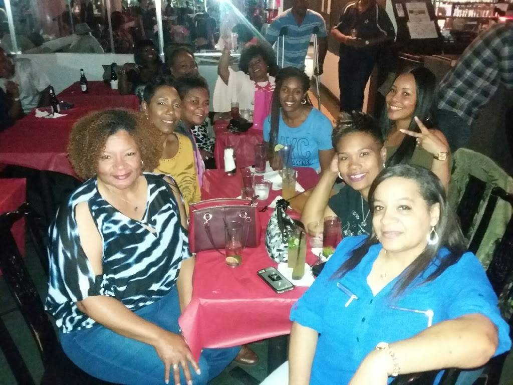 Nairobi Bar & Grill | restaurant | 514 N Hackberry, San Antonio, TX 78202, USA | 2102220011 OR +1 210-222-0011