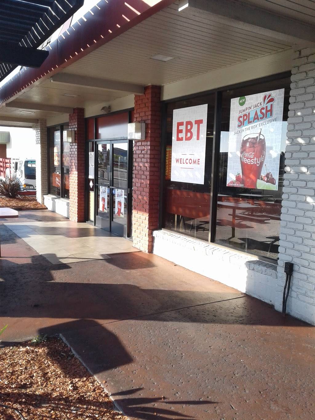 Jack in the Box | restaurant | 5 N 4th Ave, Chula Vista, CA 91910, USA | 6194260533 OR +1 619-426-0533