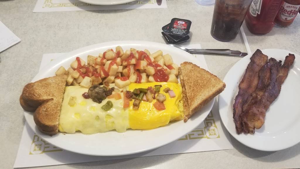 Landmark Restaurant | restaurant | 7424 Market St, Youngstown, OH 44512, USA | 3309656199 OR +1 330-965-6199