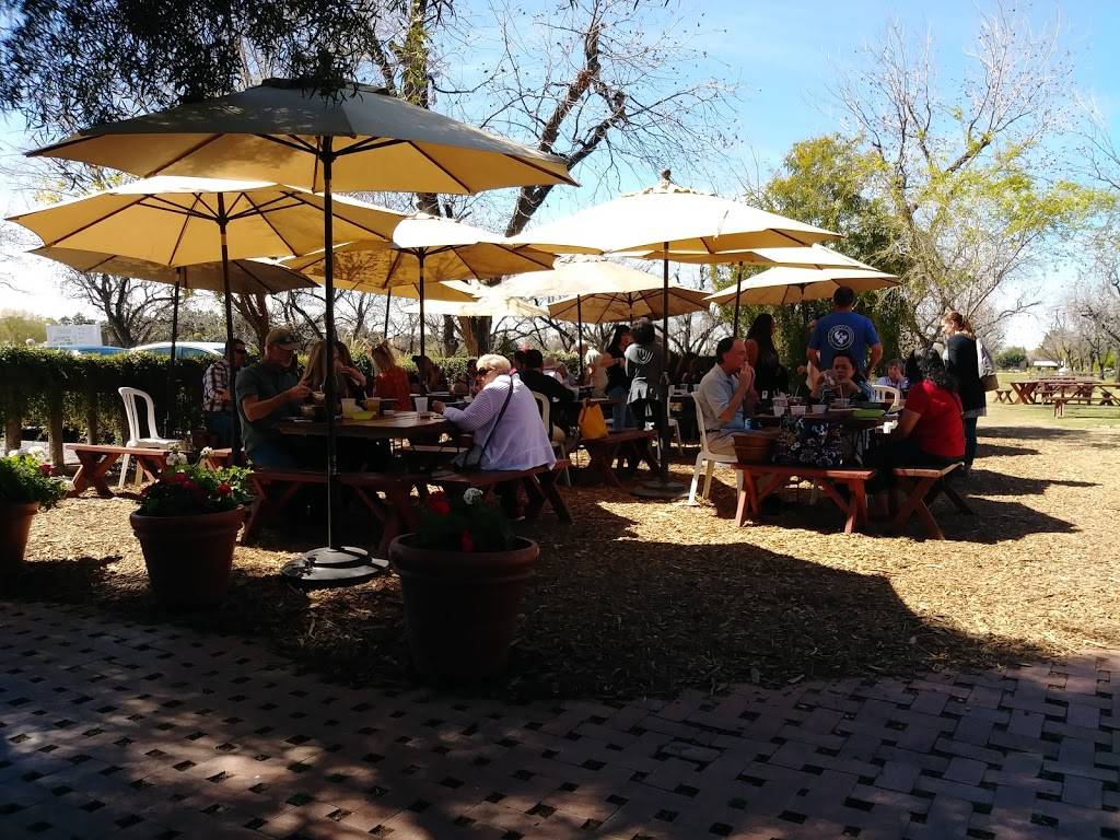 The Farm Kitchen | restaurant | 6106 S 32nd St, Phoenix, AZ 85042, USA | 6022766545 OR +1 602-276-6545