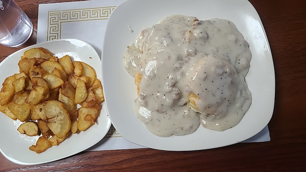 E & B Family Restaurant | restaurant | 3038 McCartney Rd, Youngstown, OH 44505, USA | 2342288945 OR +1 234-228-8945