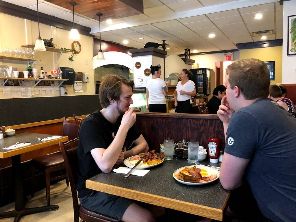 Peters Place | restaurant | 34 Princess St, Kingston, ON K7L 1A4, Canada | 6135493465 OR +1 613-549-3465