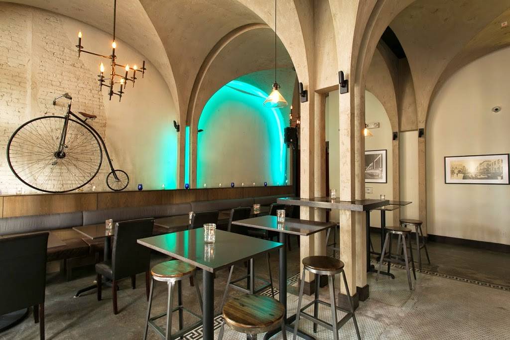 Bank of Venice | restaurant | 80 Windward Ave, Venice, CA 90291, USA | 3104505222 OR +1 310-450-5222