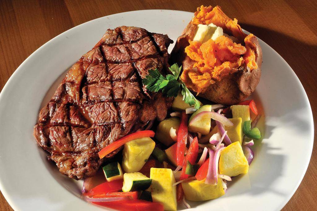 The Dunes Restaurant | restaurant | 7013 S Croatan Hwy, Nags Head, NC 27959, USA | 2524411600 OR +1 252-441-1600