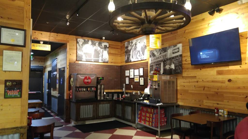 Dickeys Barbecue Pit | restaurant | 1941 W Malvern Ave, Fullerton, CA 92835, USA | 7144514620 OR +1 714-451-4620