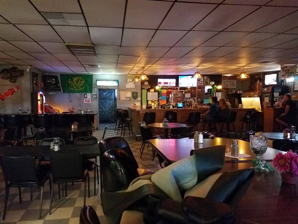 Irish Circle | restaurant | 405 N Walnut St, Wapella, IL 61777, USA | 2179355225 OR +1 217-935-5225