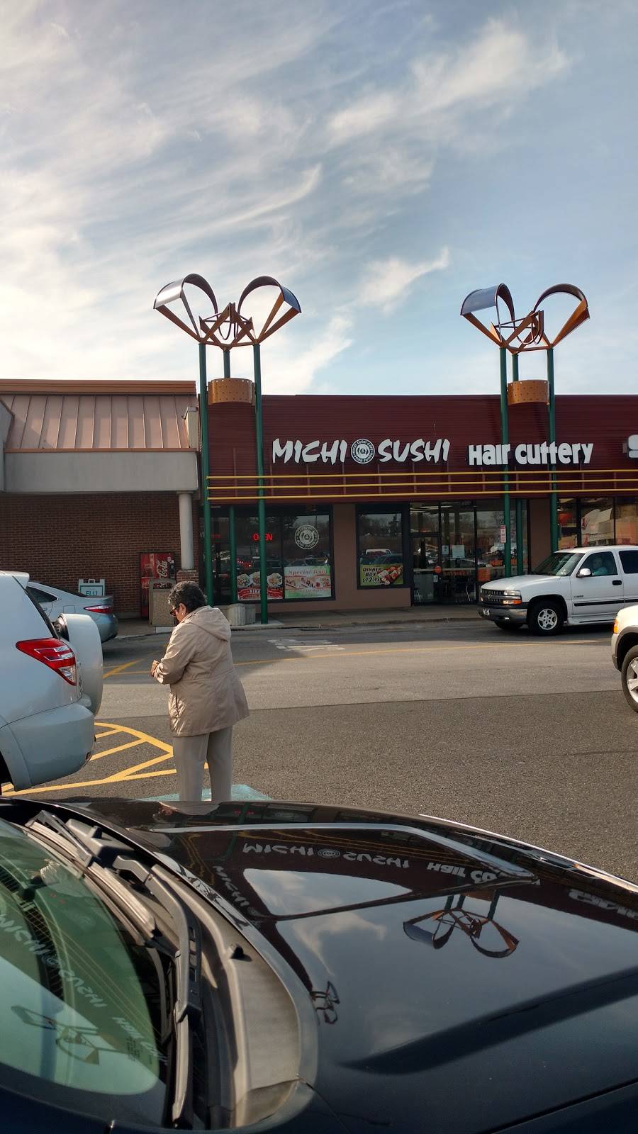Michi Sushi Cafe | restaurant | 909 Paoli Pike, West Chester, PA 19380, USA | 6104298946 OR +1 610-429-8946