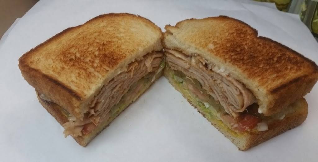 Charlie Allens Burgers & Grill | restaurant | 901 E Milam St, Mexia, TX 76667, USA | 2545626444 OR +1 254-562-6444