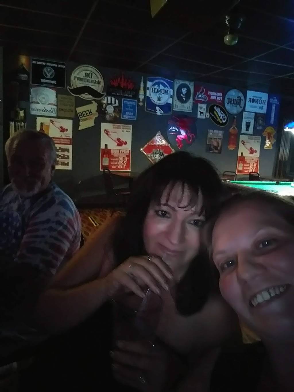 OTs Bar | restaurant | 9212 St Charles Rock Rd, Breckenridge Hills, MO 63114, USA | 3144269993 OR +1 314-426-9993