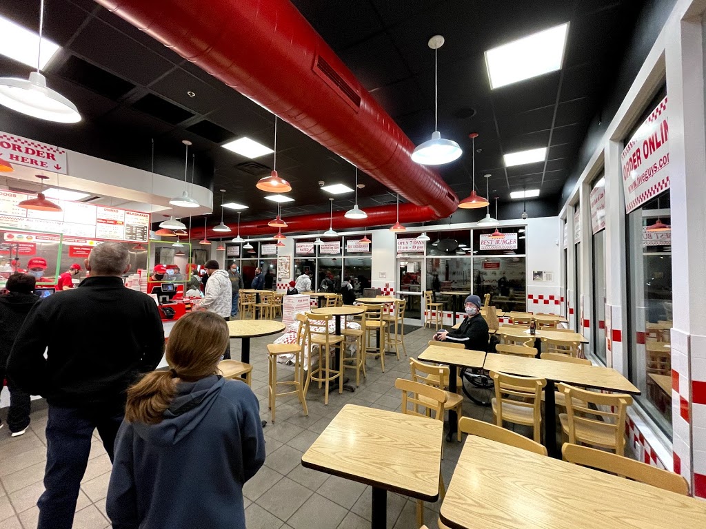 Five Guys | meal takeaway | 4200 S Louise Ave, Sioux Falls, SD 57106, USA | 6052717579 OR +1 605-271-7579