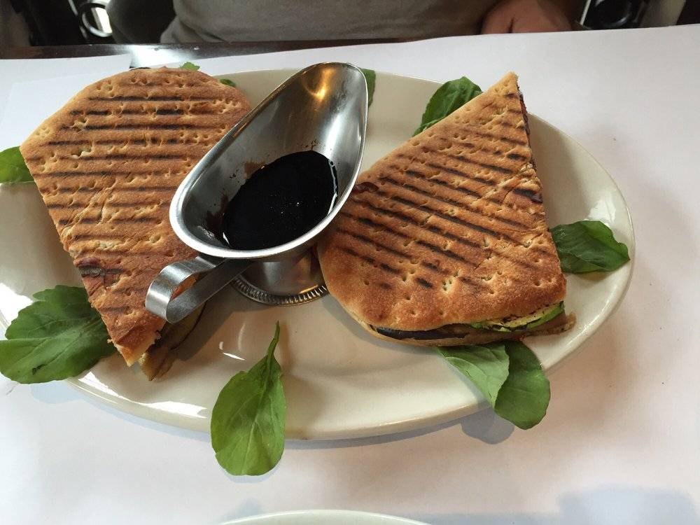 Giacomos | restaurant | 7902 3rd Ave, Brooklyn, NY 11209, USA | 7184396993 OR +1 718-439-6993