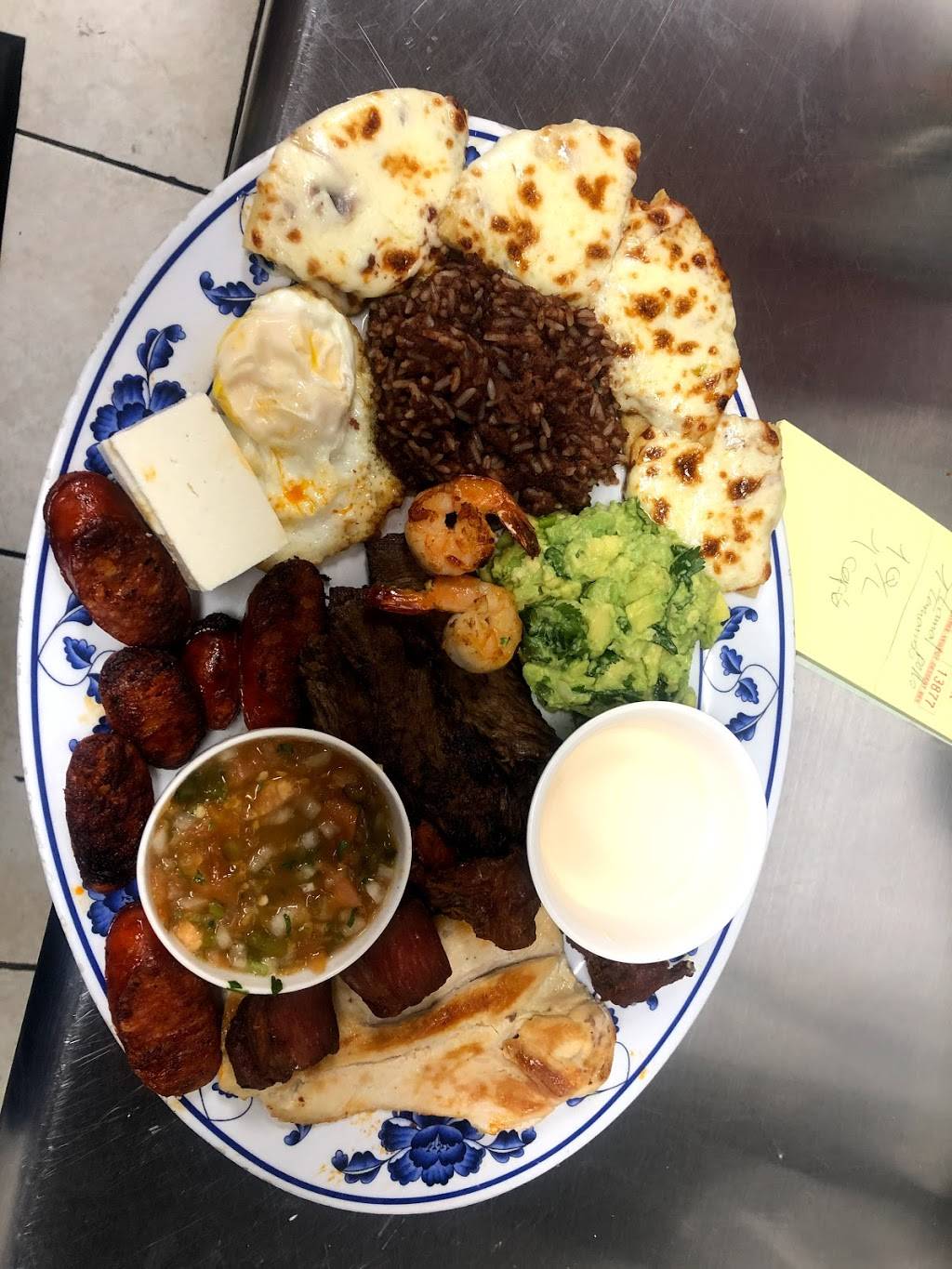 Restaurante Metapan | restaurant | 925 Nassau Rd, Uniondale, NY 11553, USA | 5162469996 OR +1 516-246-9996