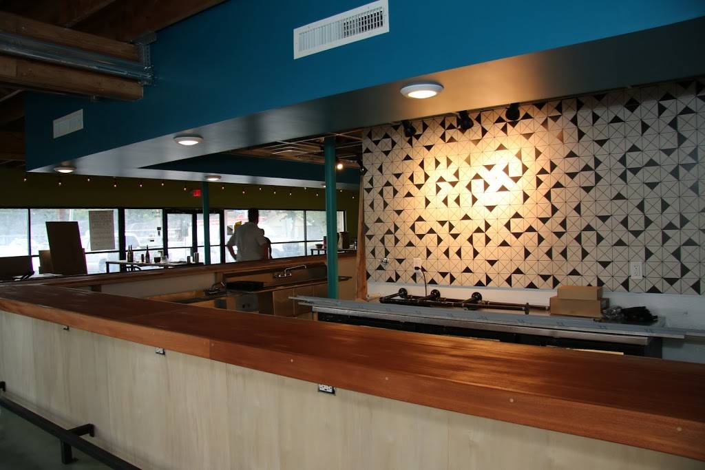 Lazy Oaks Beer Garden | restaurant | 10158 Long Point Rd, Houston, TX 77043, USA | 8324264815 OR +1 832-426-4815