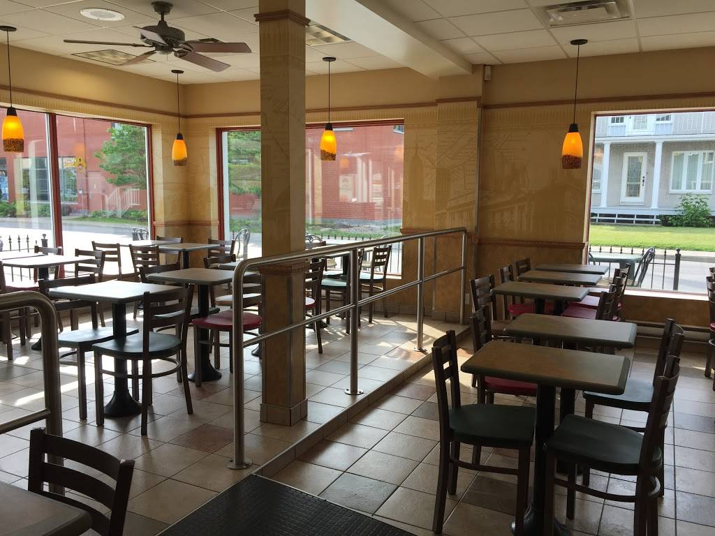 Restaurant SUBWAY | restaurant | 181 Rue Saint Cyrille, Saint-Raymond, QC G3L 1T1, Canada | 4183373666 OR +1 418-337-3666