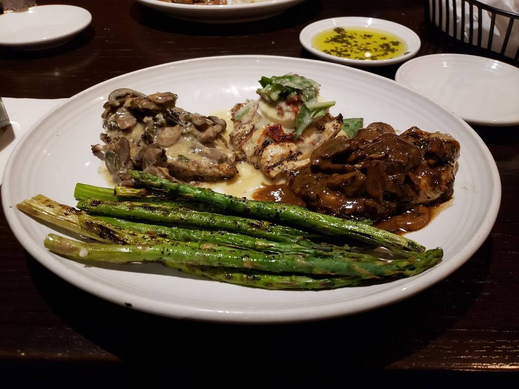 Carrabbas Italian Grill | restaurant | 18375 W Bluemound Rd, Brookfield, WI 53045, USA | 2627972548 OR +1 262-797-2548