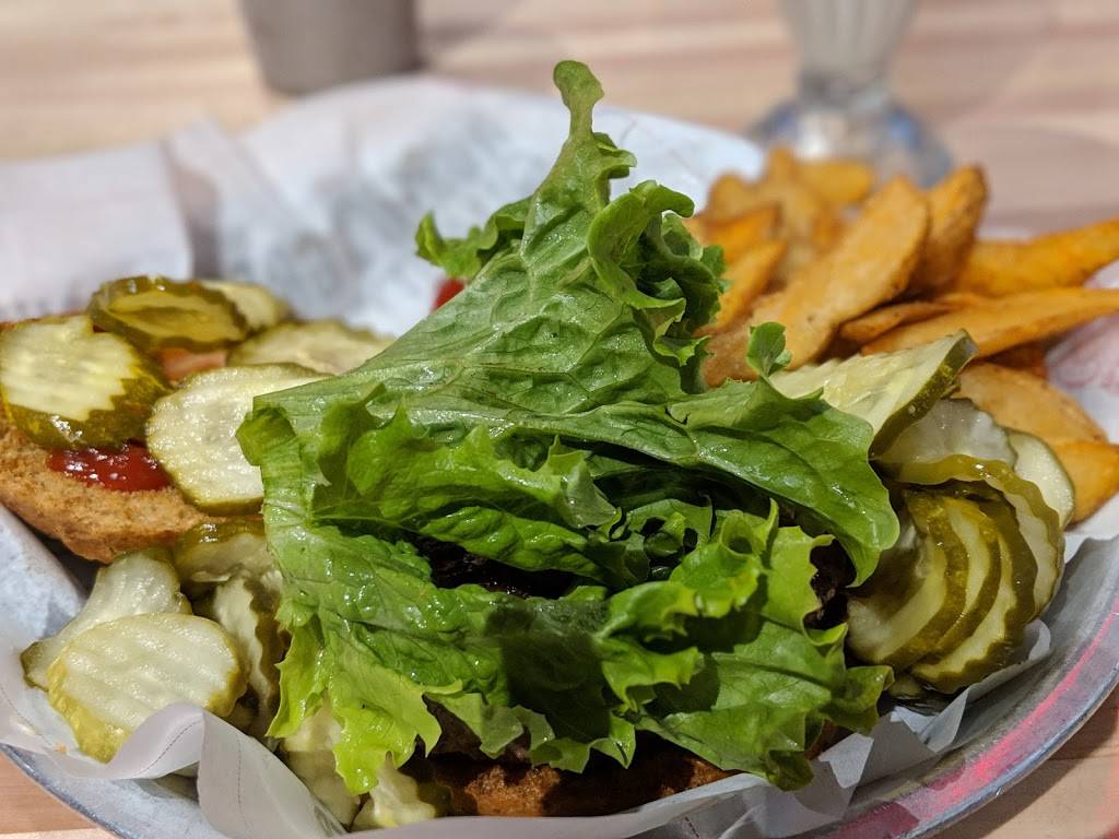 Fuddruckers | restaurant | 340 3rd Ave, Chula Vista, CA 91910, USA | 6194204881 OR +1 619-420-4881