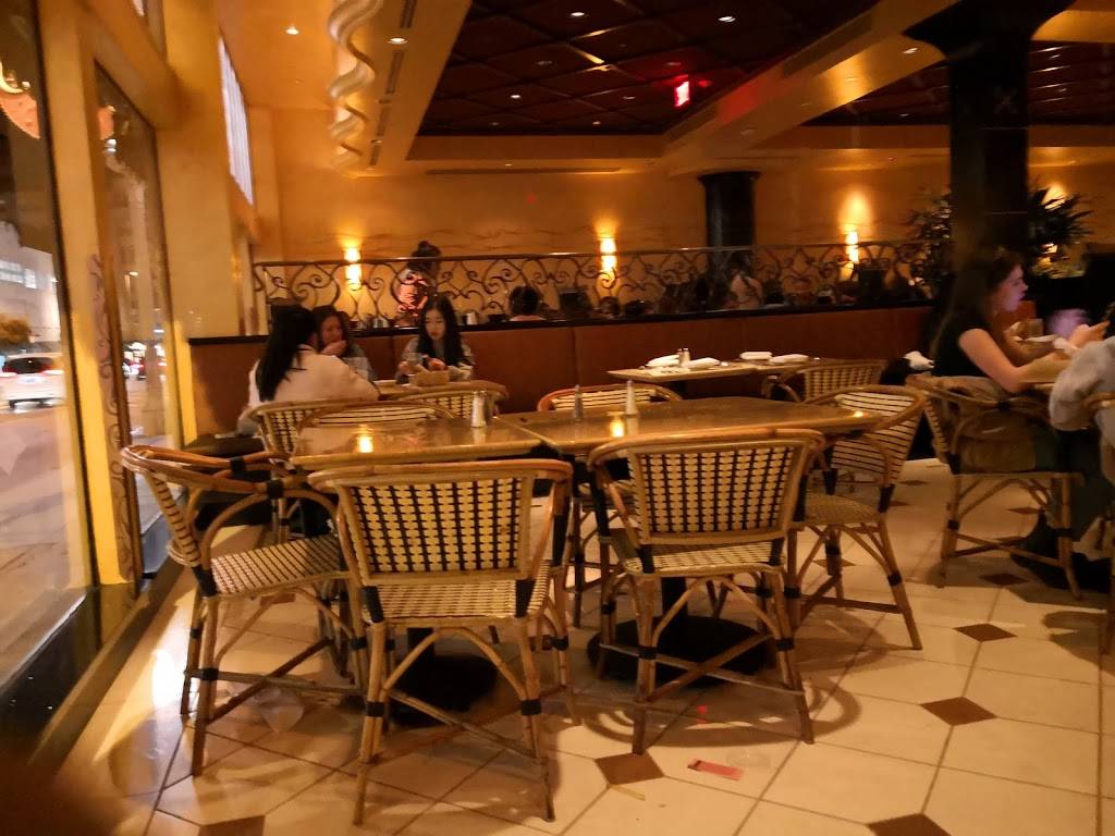 The Cheesecake Factory | restaurant | 2 W Colorado Blvd, Pasadena, CA 91101, USA | 6265846000 OR +1 626-584-6000