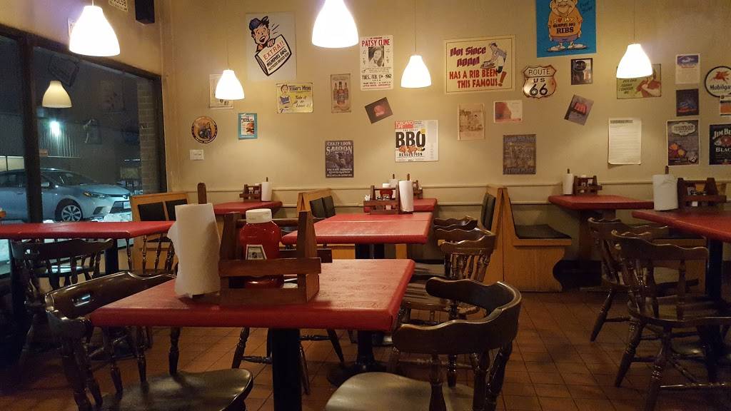 Memphis BBQ & Wicked Wings | restaurant | 327 Bronte St S, Milton, ON L9T 4A4, Canada | 9058647979 OR +1 905-864-7979