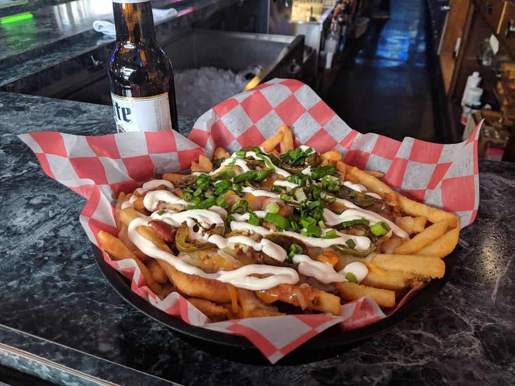 Glen Flora Tap & Grill | restaurant | 938 W Glen Flora Ave, Waukegan, IL 60085, USA | 8473361334 OR +1 847-336-1334