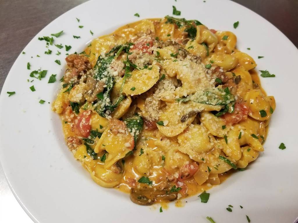 Waterford Pizza Palace | restaurant | 116 Boston Post Rd, Waterford, CT 06385, USA | 8604433305 OR +1 860-443-3305