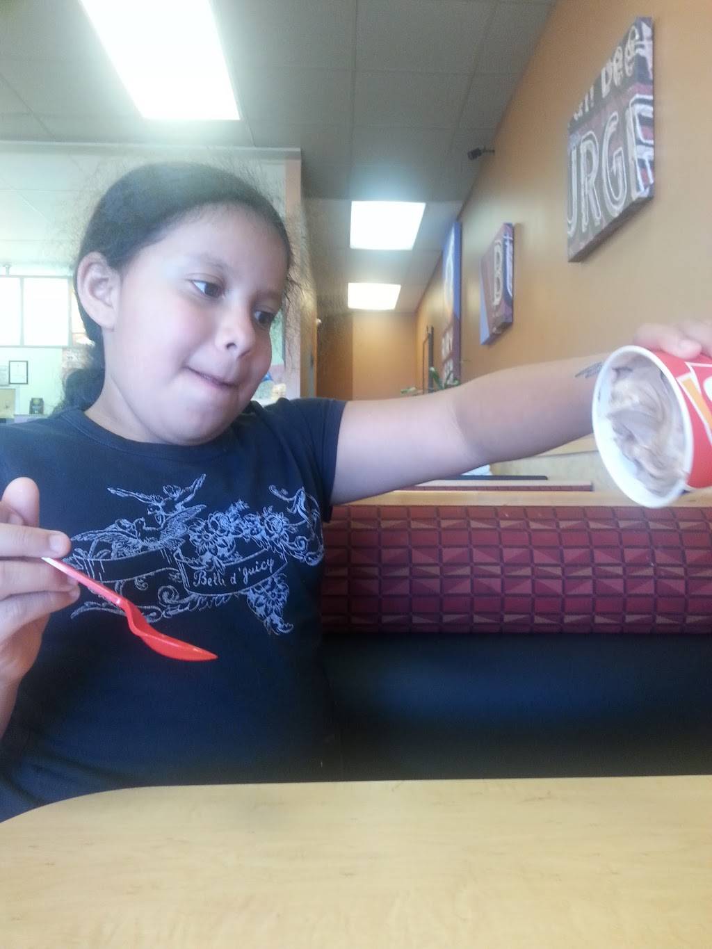 Dairy Queen Grill & Chill | restaurant | 11702 Sudley Manor Dr, Manassas, VA 20109, USA | 7033352875 OR +1 703-335-2875