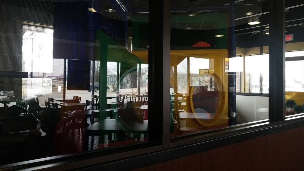 Burger King | restaurant | 809 Victoria St N, Kitchener, ON N2B 3C3, Canada | 5195781391 OR +1 519-578-1391