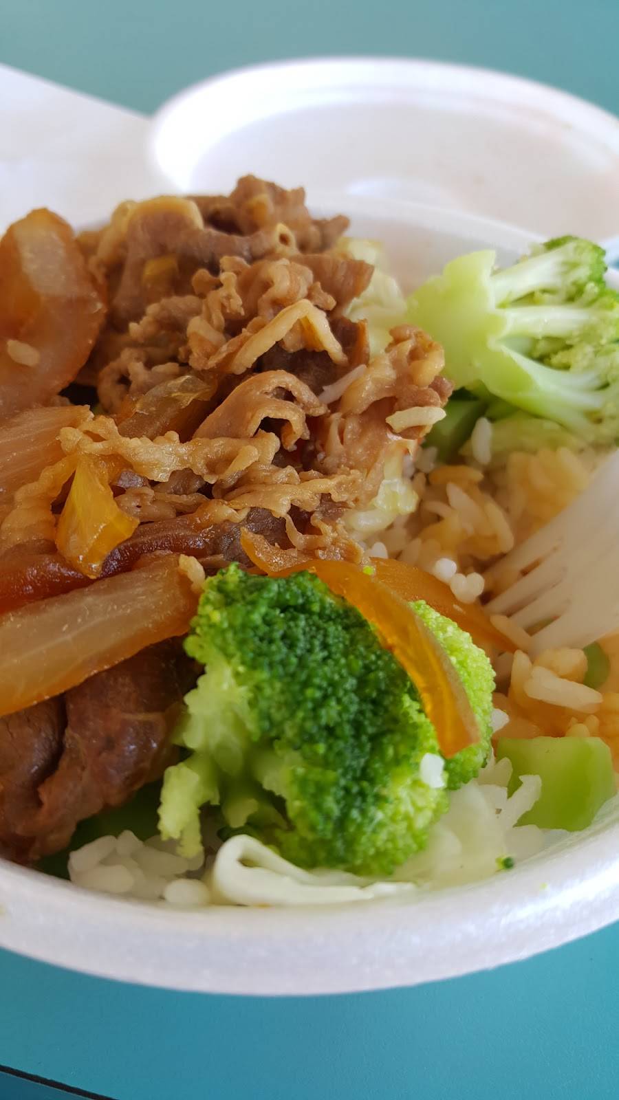 Yoshinoya Willow & Atlantic | restaurant | 590 E Willow St, Long Beach, CA 90806, USA | 5624275818 OR +1 562-427-5818