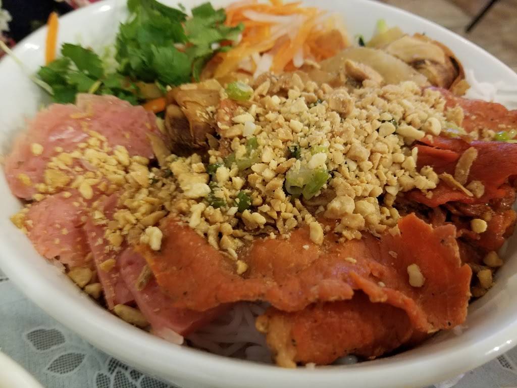 Sai Gòn Café | restaurant | 1575 Manheim Pike, Lancaster, PA 17601, USA | 7175097008 OR +1 717-509-7008