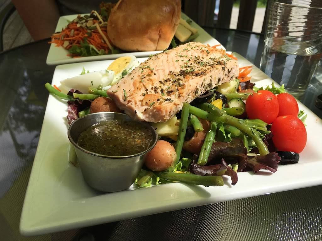 Coop du Grand Bois | restaurant | 12 Rue Principale, Saint-Étienne-de-Bolton, QC J0E 2E0, Canada | 4502973787 OR +1 450-297-3787