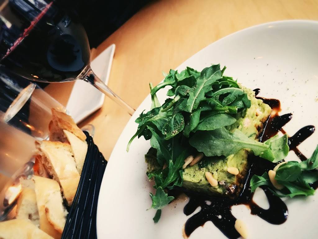 Adèle Bistro | restaurant | 1241 Chemin du Chantecler, Sainte-Adèle, QC J8B 2Y3, Canada | 4502294894 OR +1 450-229-4894