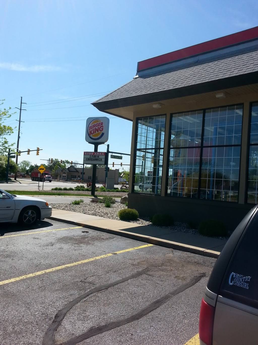 Burger King | restaurant | 150 West Washington St, Freeland, MI 48623, USA | 9892668239 OR +1 989-266-8239