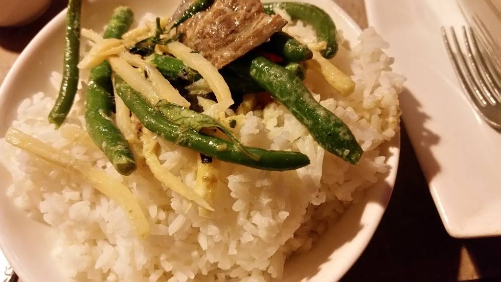 Lai Thai Kitchen | restaurant | 1621 Leonard St NE, Grand Rapids, MI 49505, USA | 6164565730 OR +1 616-456-5730