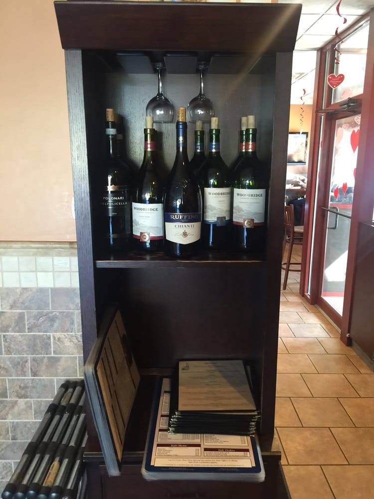 Roccos Pizza | restaurant | 1285 Old Country Rd, Riverhead, NY 11901, USA | 6317274992 OR +1 631-727-4992