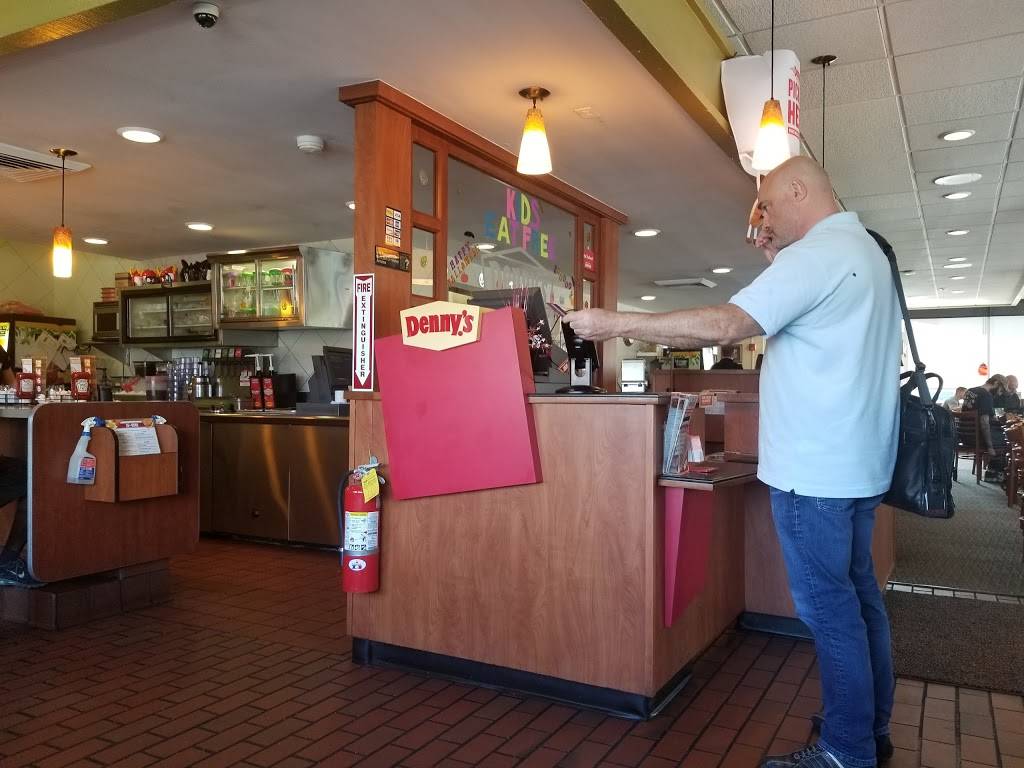 Dennys | restaurant | 7737 S, Kingery Hwy, Willowbrook, IL 60527, USA | 6306548155 OR +1 630-654-8155