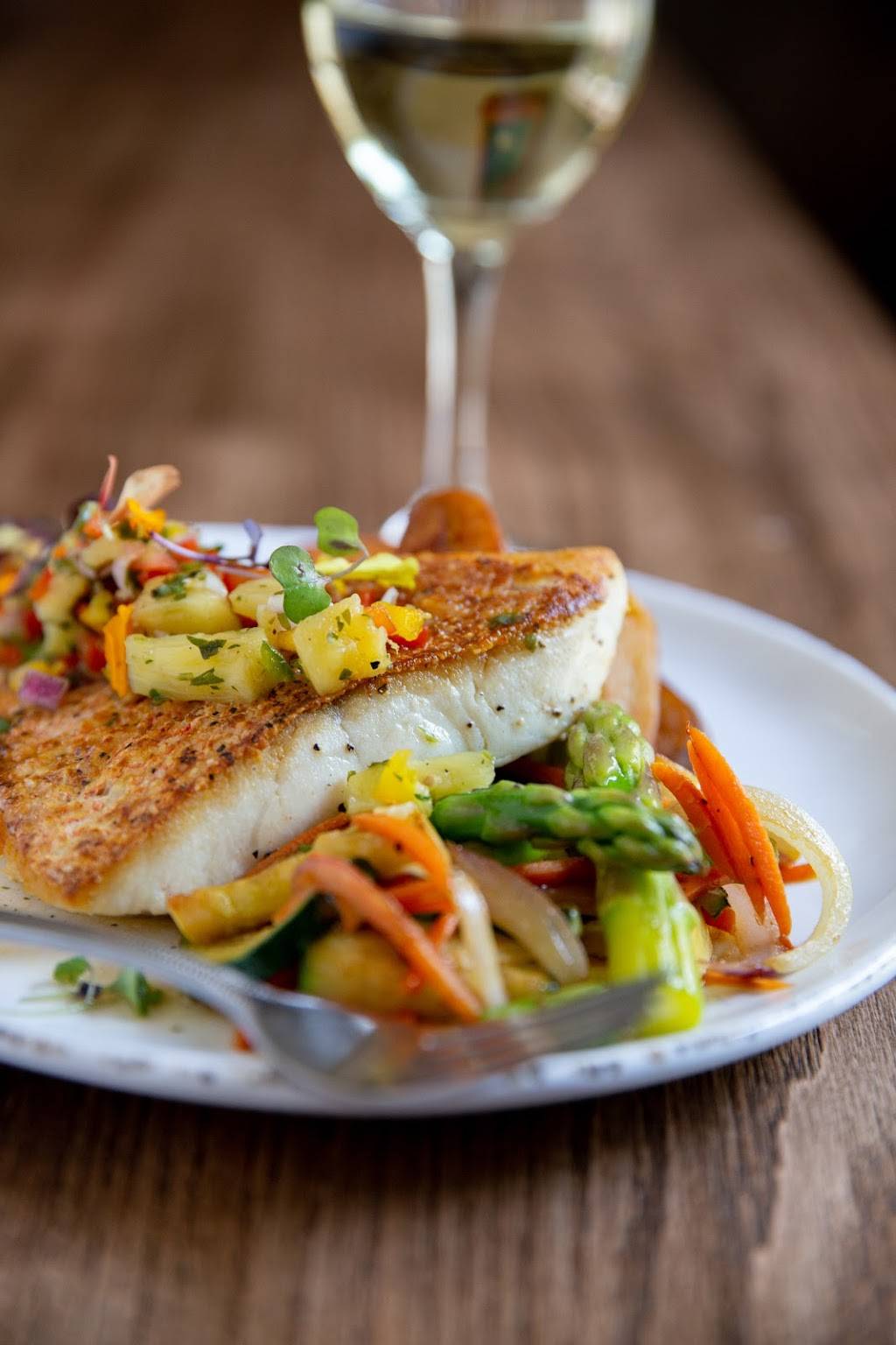 Hickory Shaft Bistro | restaurant | 330 S Middleton Dr NW, Calabash, NC 28467, USA | 9108329097 OR +1 910-832-9097