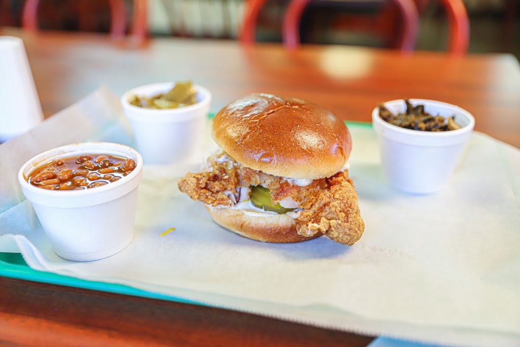 Lindys Fried Chicken Inc | restaurant | 2120 Crawfordville Hwy, Crawfordville, FL 32327, USA | 8509268886 OR +1 850-926-8886