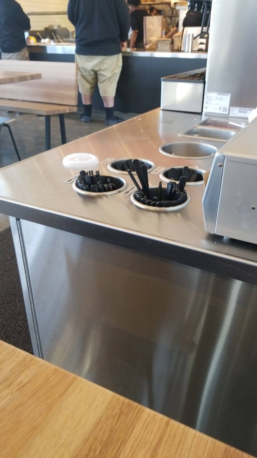 Chipotle Mexican Grill | restaurant | 2312 Whitehall Park Dr, Charlotte, NC 28273, USA | 7045040373 OR +1 704-504-0373