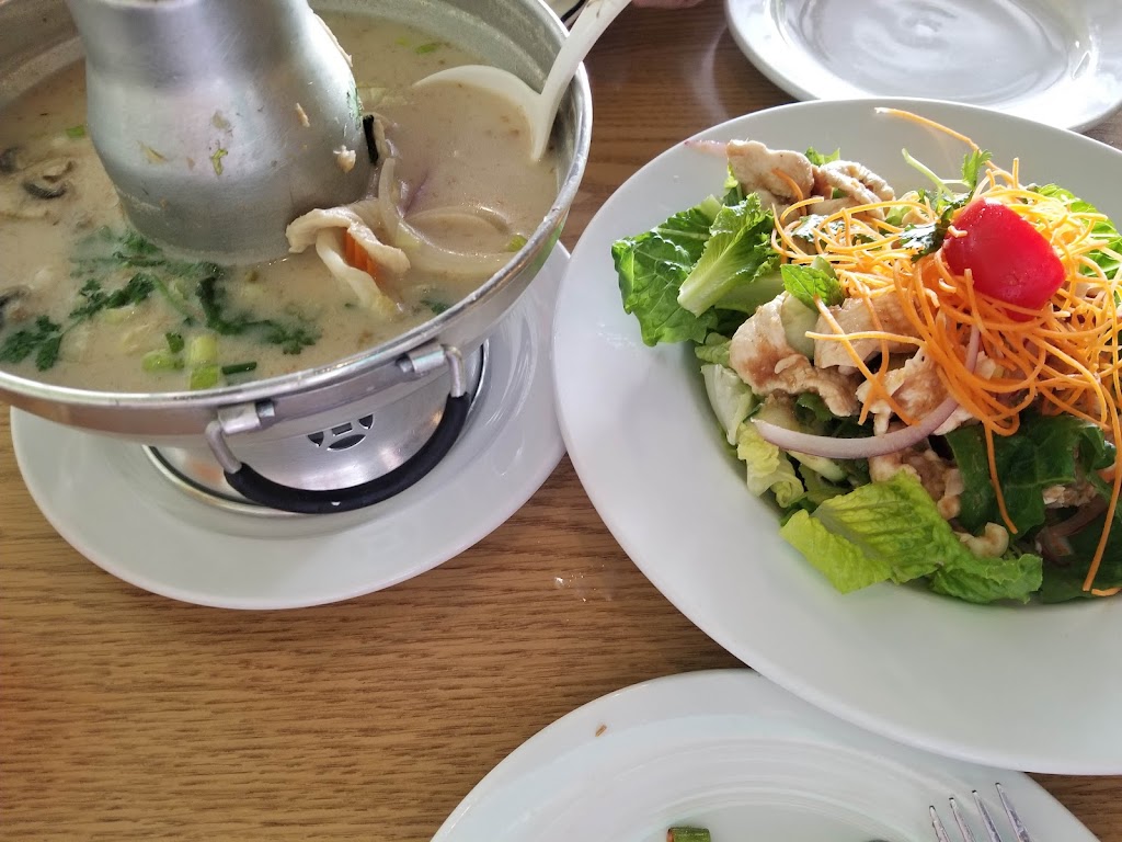 Ban Mai Thai | restaurant | 1887 NE 7th St, Grants Pass, OR 97526, USA | 5414762578 OR +1 541-476-2578