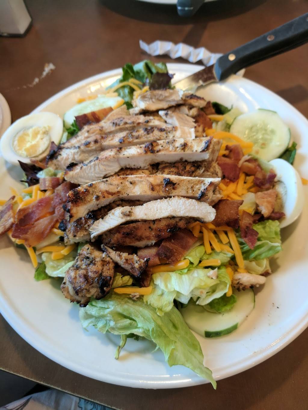 Alexs of Clinton Township | restaurant | 36566 S Gratiot Ave, Clinton Twp, MI 48035, USA | 5864771160 OR +1 586-477-1160