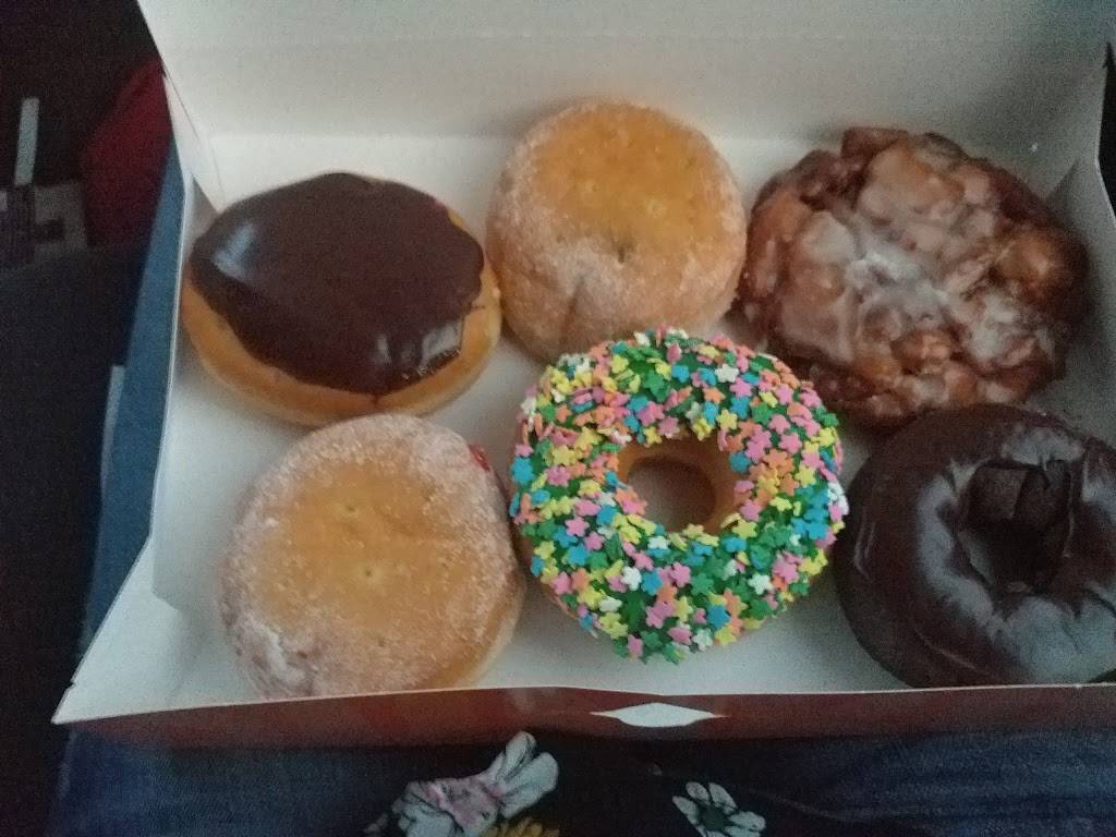 Dunkin | bakery | 1329 E Oak St, Arcadia, FL 34266, USA | 8634941040 OR +1 863-494-1040