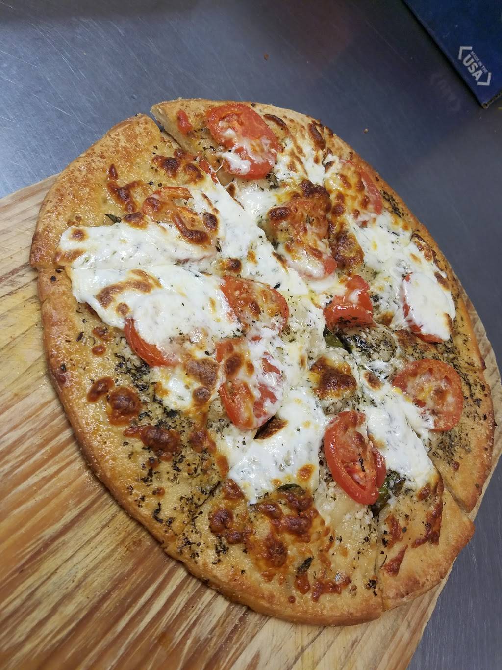 Shakers Backyard Bar & Grill | restaurant | 8942 Youngstown - Pittsburgh Rd, Poland, OH 44514, USA | 3307572476 OR +1 330-757-2476