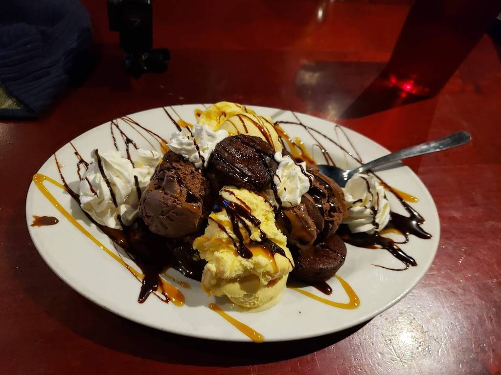 Don Cherrys | restaurant | 320 Eagleson Rd, Kanata, ON K2M 1C9, Canada | 6135996300 OR +1 613-599-6300