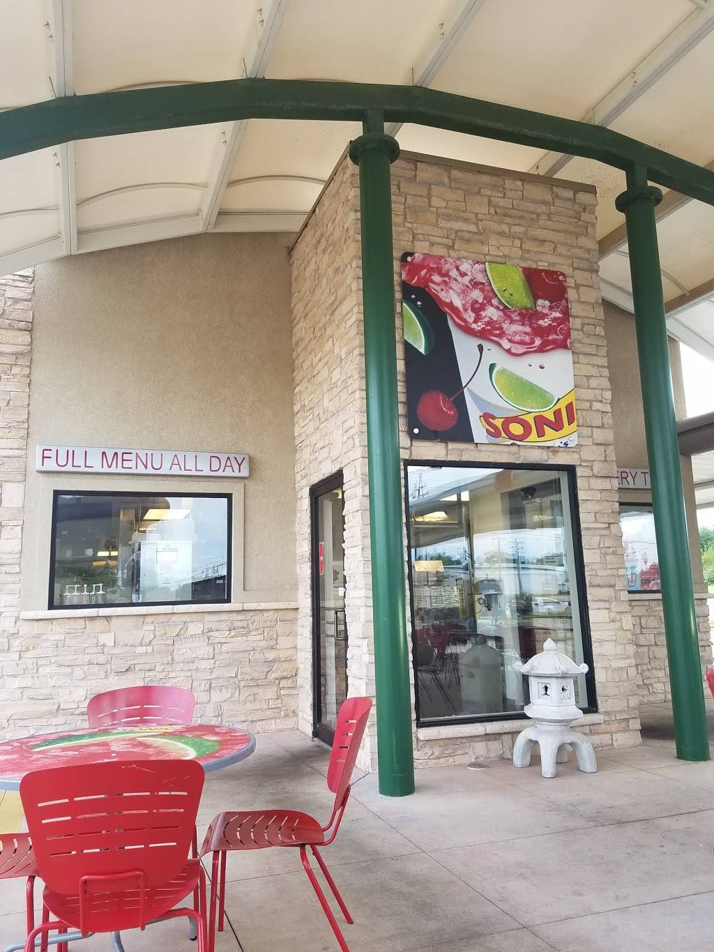 Sonic Drive-In | restaurant | 2550 S Douglas Blvd, Midwest City, OK 73110, USA | 4057322831 OR +1 405-732-2831