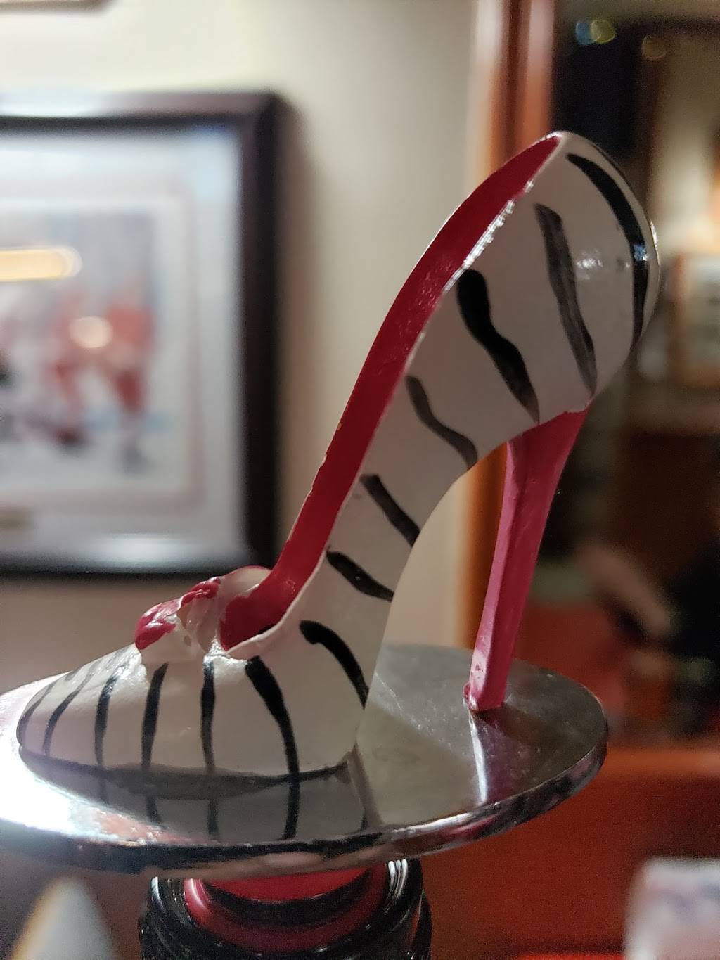 Duffys Restaurant | restaurant | 399 Dawes Rd, East York, ON M4B 2E6, Canada | 4162850612 OR +1 416-285-0612