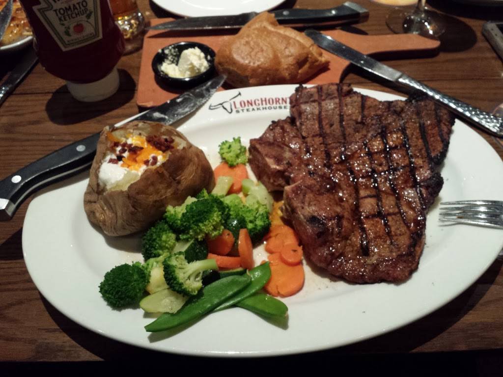 LongHorn Steakhouse | meal takeaway | 250 Franklin Village Drive, Franklin, MA 02038, USA | 5085282670 OR +1 508-528-2670
