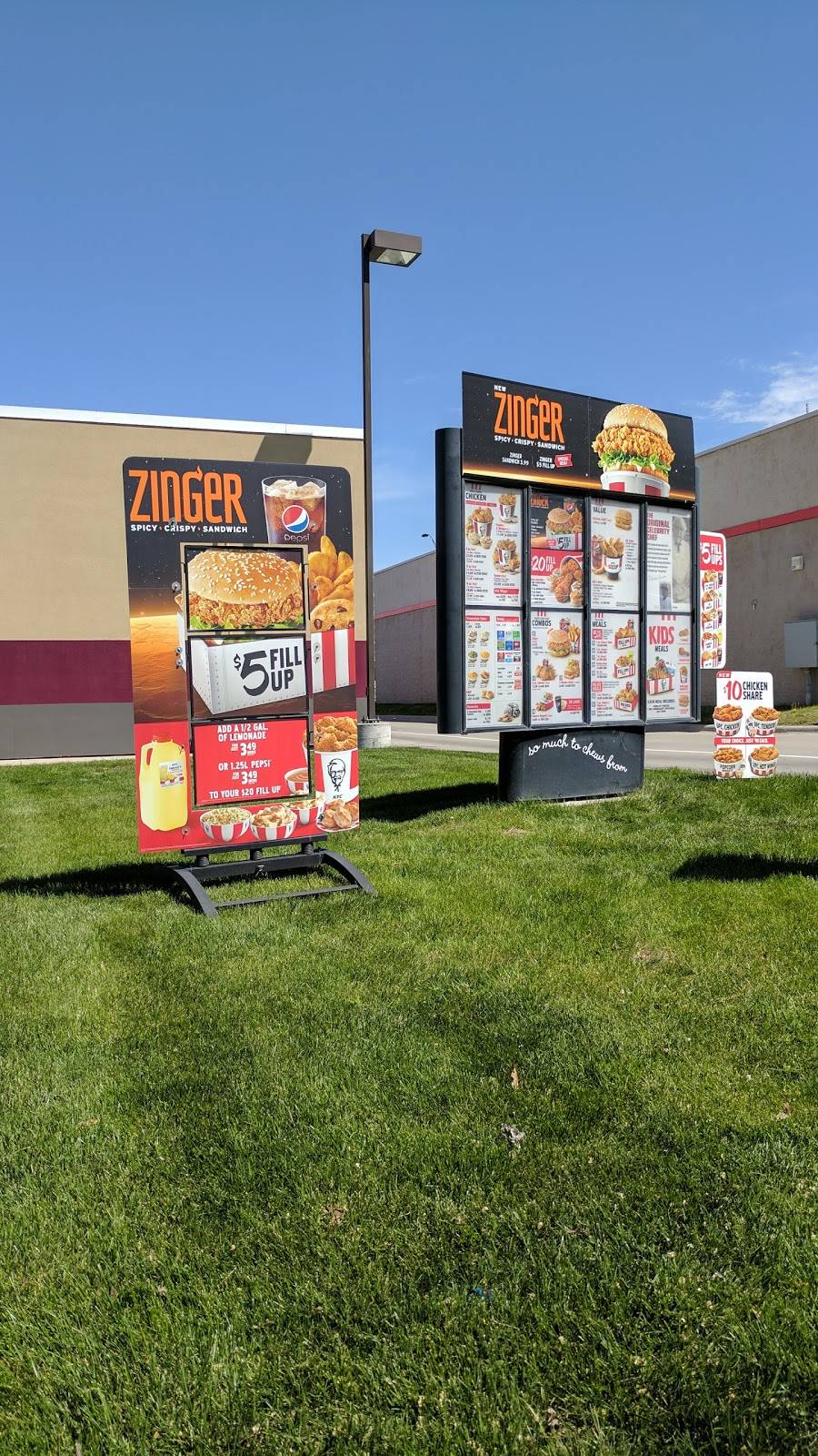 KFC | restaurant | 903 South St, Lincoln, NE 68502, USA | 4024760291 OR +1 402-476-0291