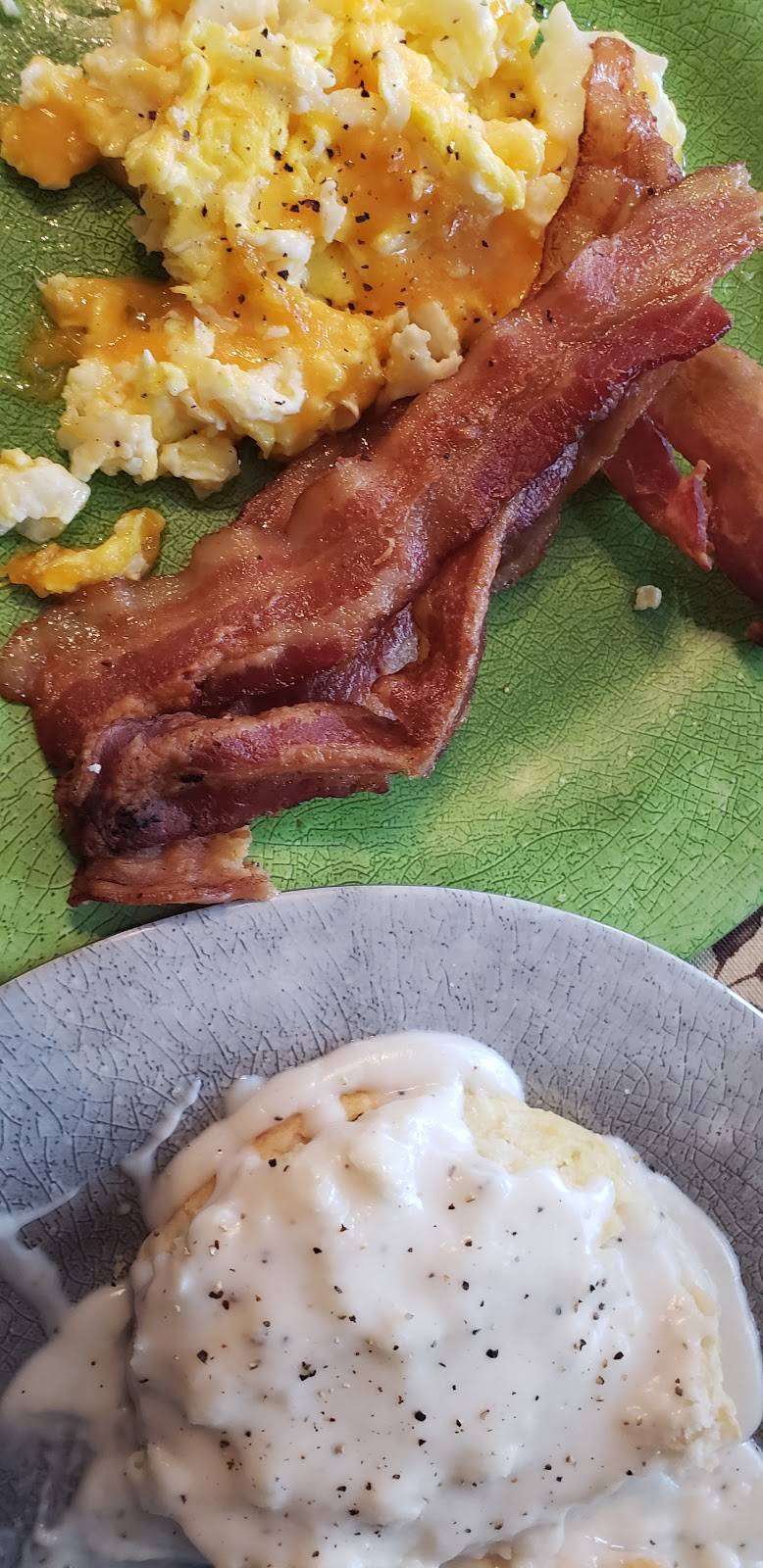 Sylvias Cafe And Catering | restaurant | Pearisburg, VA 24134, USA | 5407875020 OR +1 540-787-5020