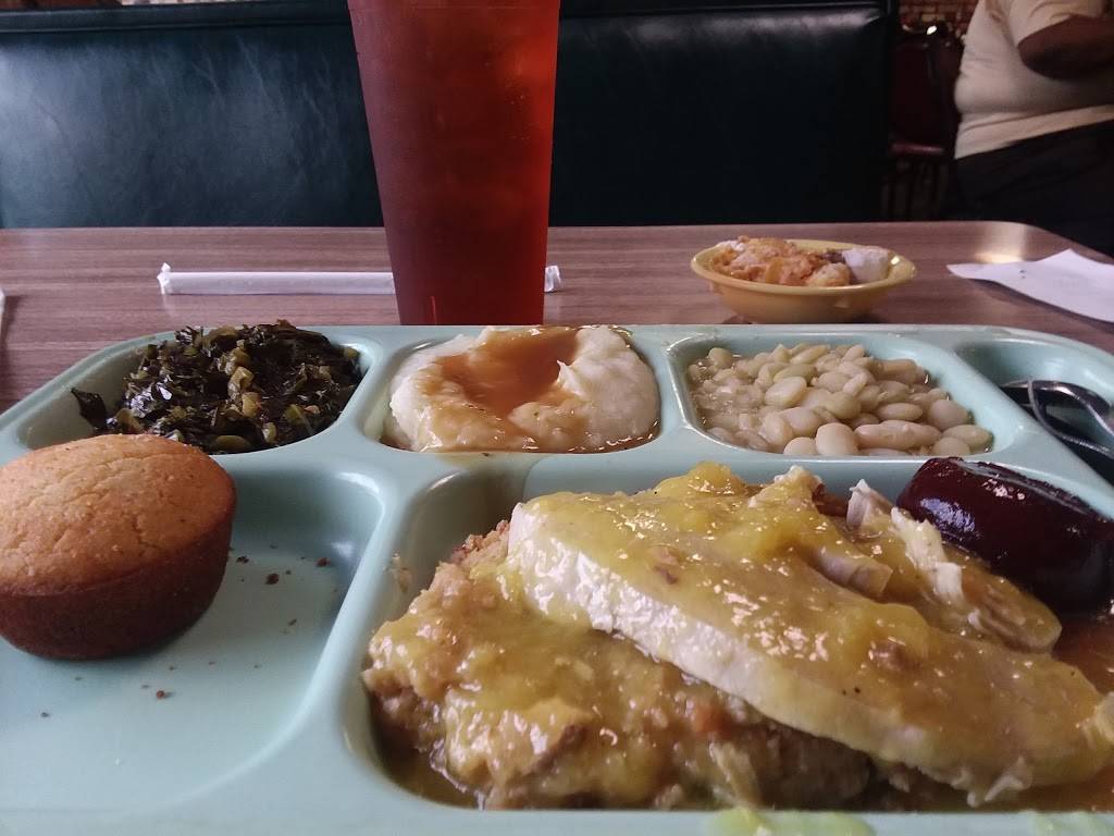 Royal Cafe | restaurant | 600 11th St, Columbus, GA 31901, USA | 7063229149 OR +1 706-322-9149