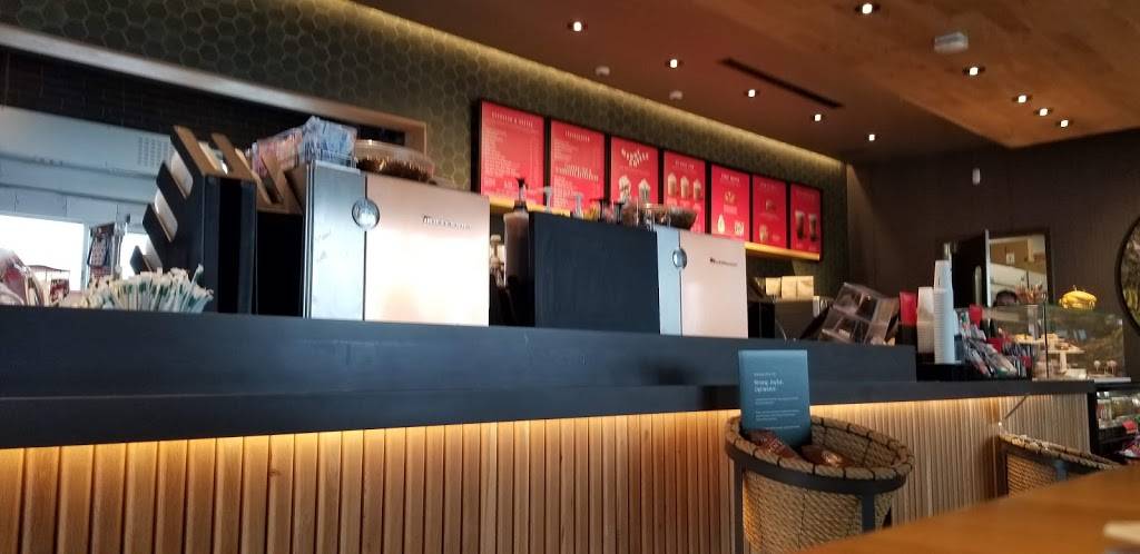 Starbucks | cafe | 2711 Calumet Ave, Valparaiso, IN 46383, USA | 2194629153 OR +1 219-462-9153