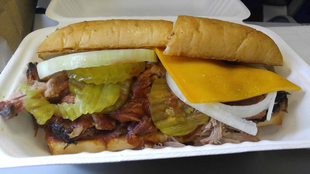 Dickeys Barbecue Pit | restaurant | Dallas Love Field Airport (DAL), 8006 Cedar Springs Road, Dallas, TX 75235, USA | 2143587277 OR +1 214-358-7277